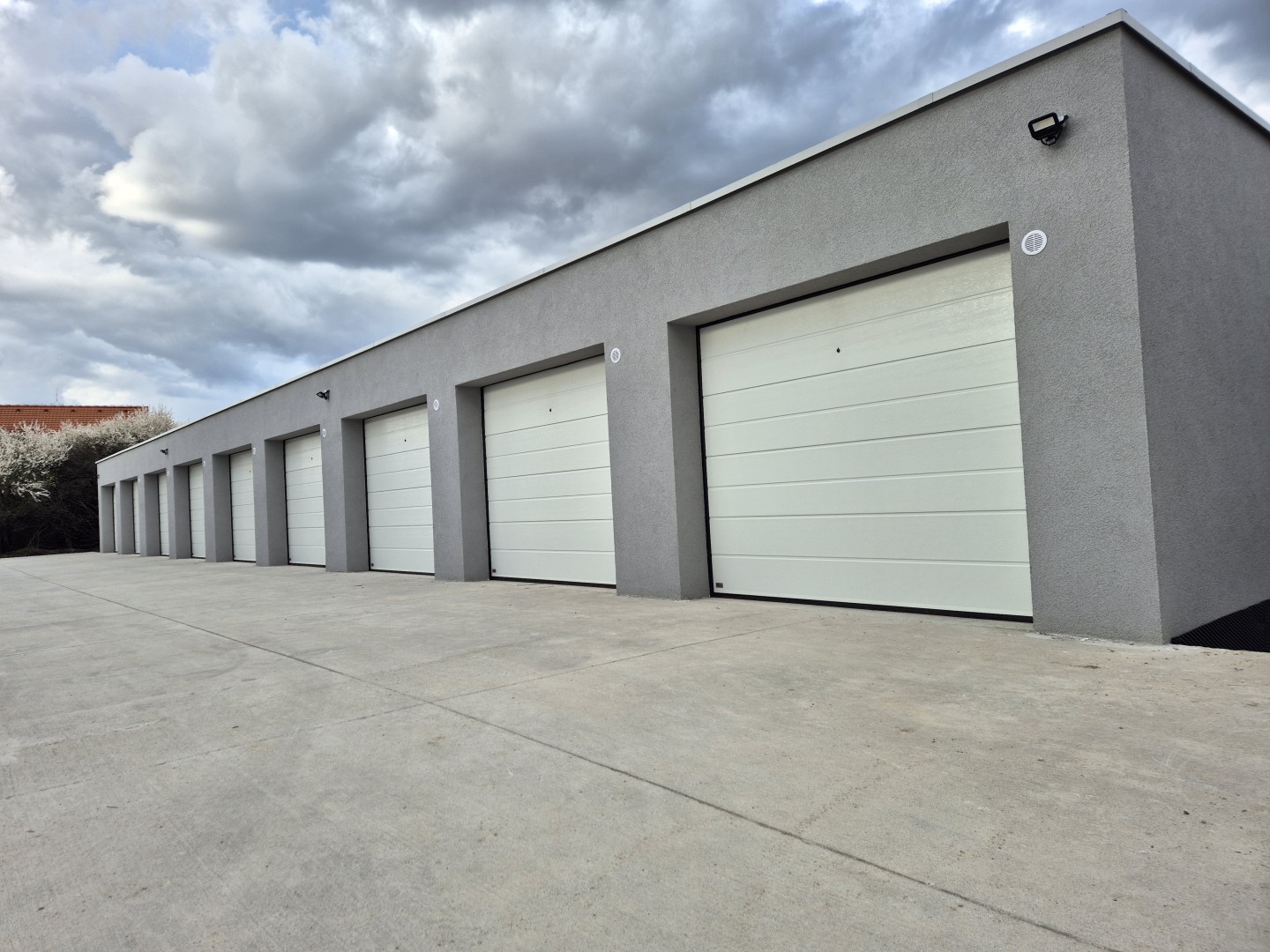 In-row Garages Bernolákovo